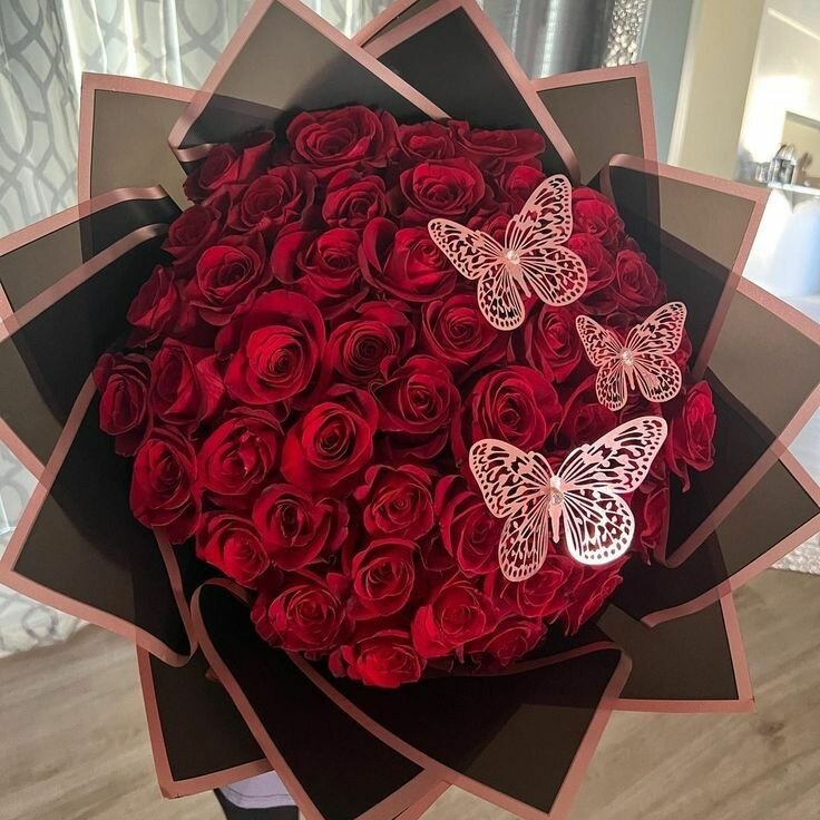 Fresh roses bouquet