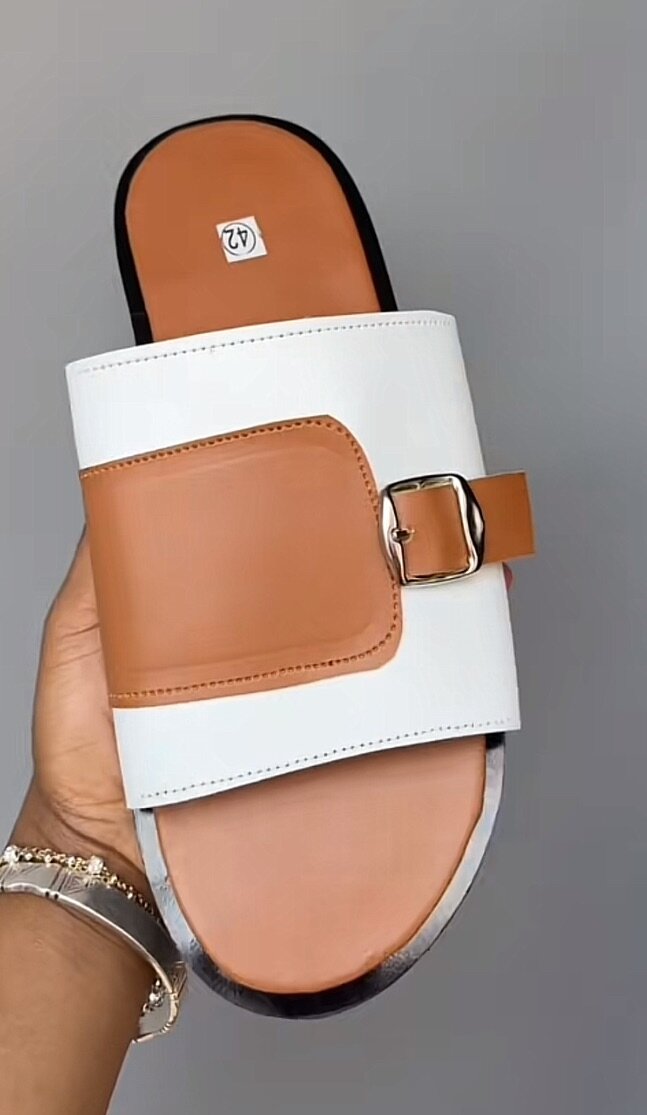 SANDALE ÉLÉGANTE POUR TOUS !