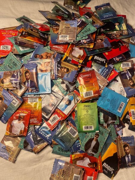 Assorted Men's Perfume Sachets