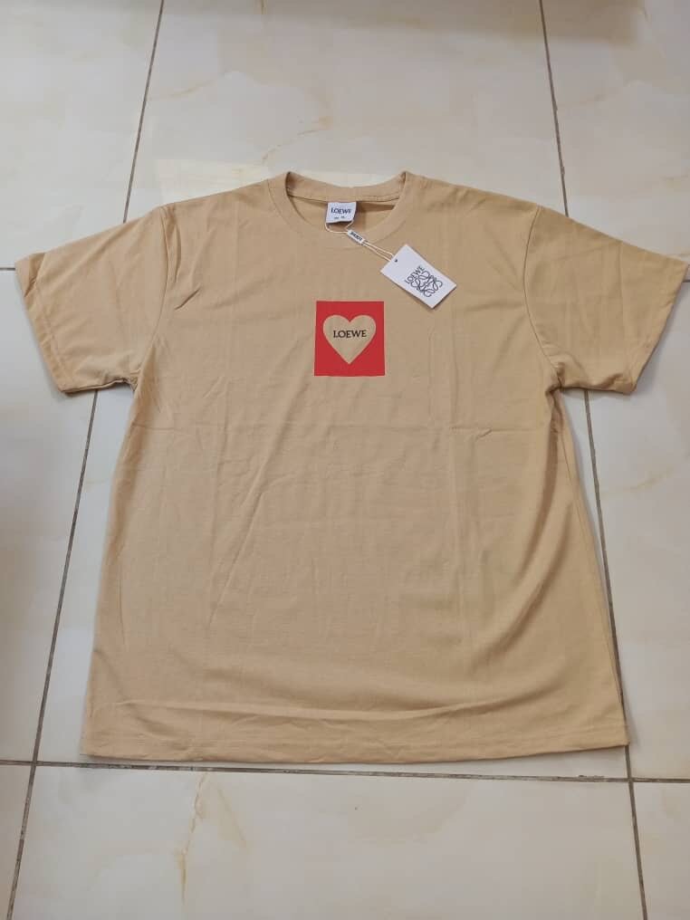 T-shirt beige unisexe LOVE