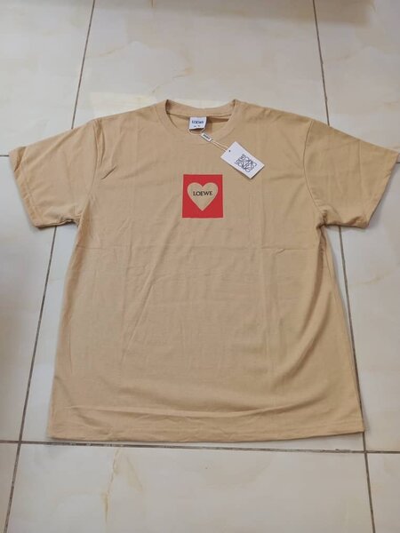 T-shirt beige unisexe LOVE