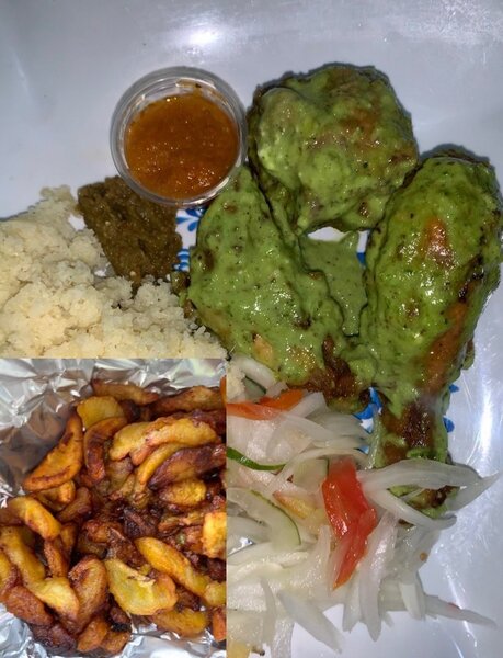 Poulet sauce verte avec alloco