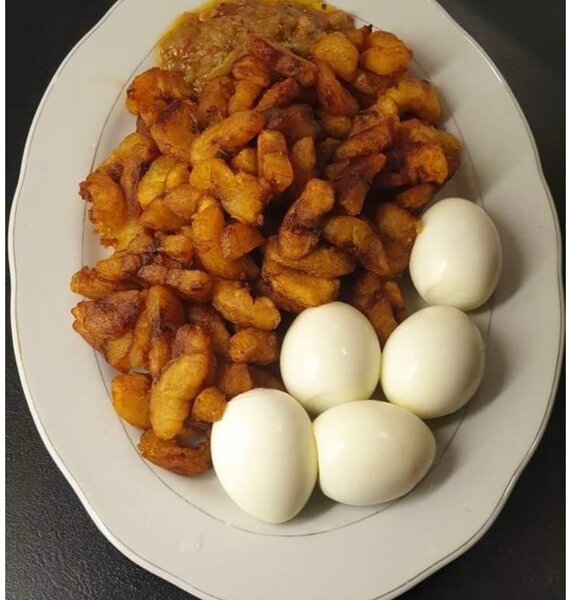 Délices Africains Frits et Œufs