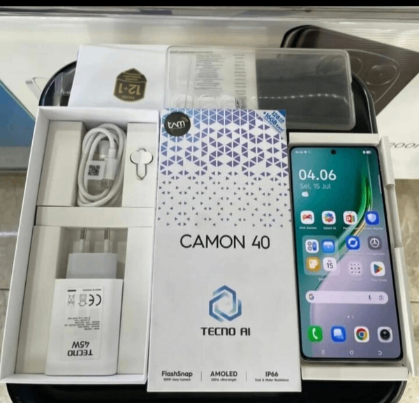 Camon 40 pro