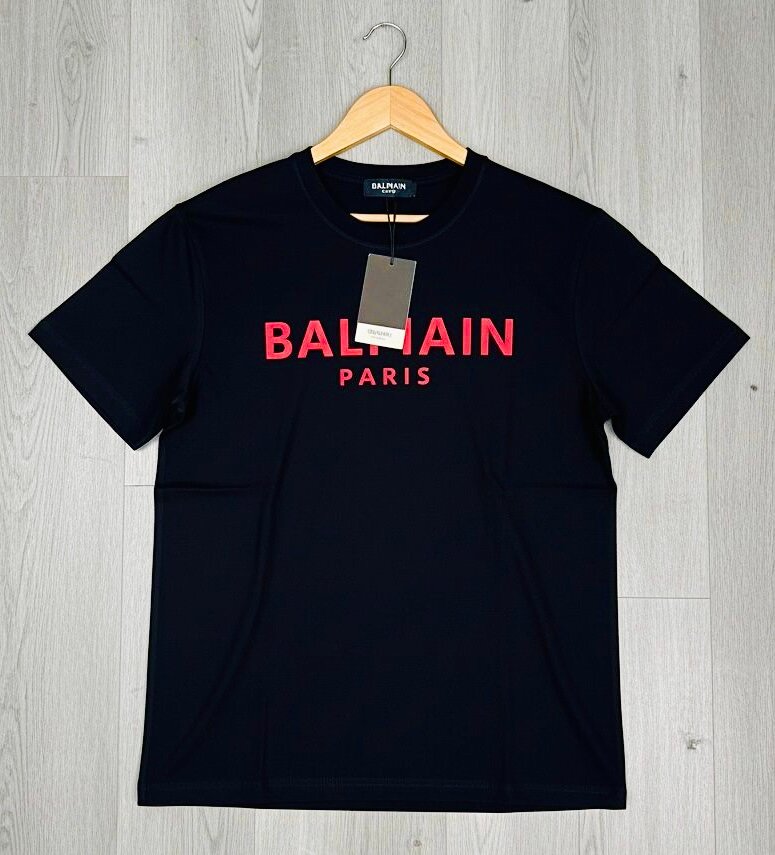 T-shirt Balmain noire élégante