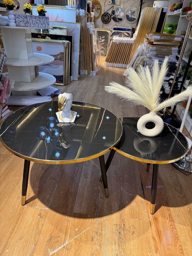 Tables gigognes modernes