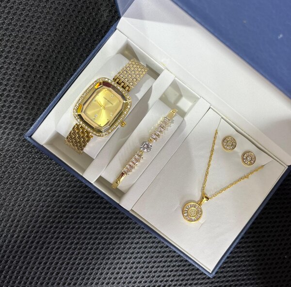 Ladies jewelry set