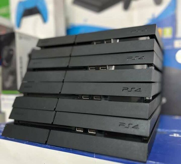 PS4 craqué 10 jeux installé