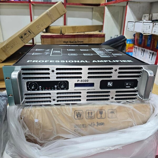 Professional Amplifier P-9300