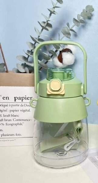 Bouteille deau écoliers