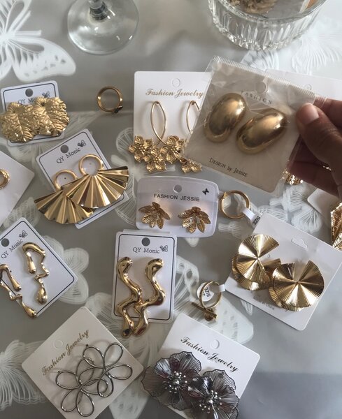 Boucles d'Oreilles Modernes Dorées