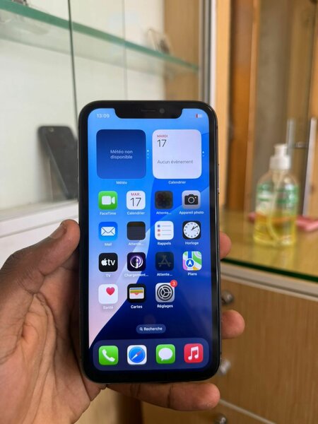 iPhone 11 64giga sans face ID