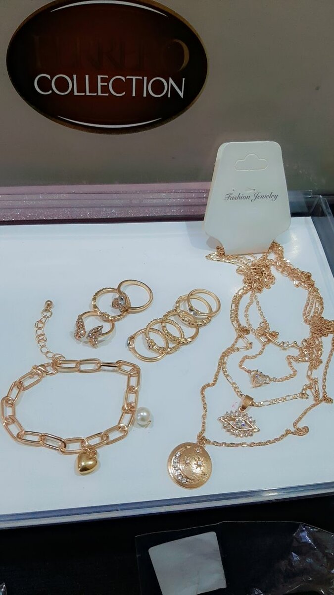 matel jewellery set