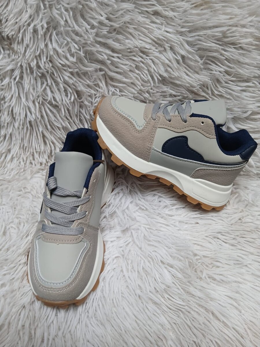 Baskets enfants p(25-36)