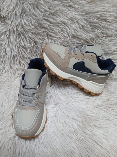 Baskets enfants p(25-36)