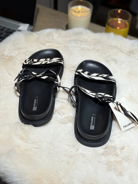 Sandale en Cuir Noire