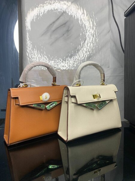 Sac à main élégant en cuir