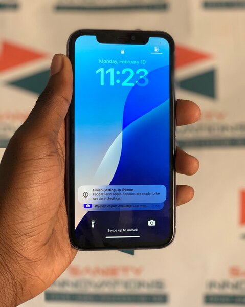 Pre owned iPhone 11 128GB 