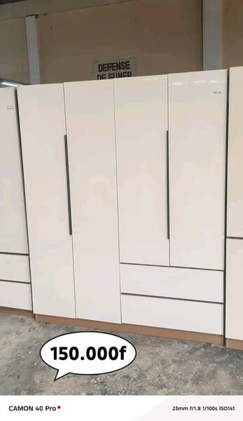 Armoire élégante moderne