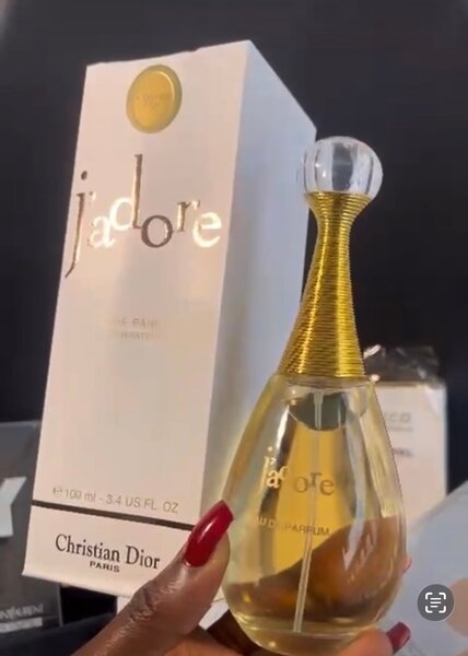 Parfum féminin J'adore Dior