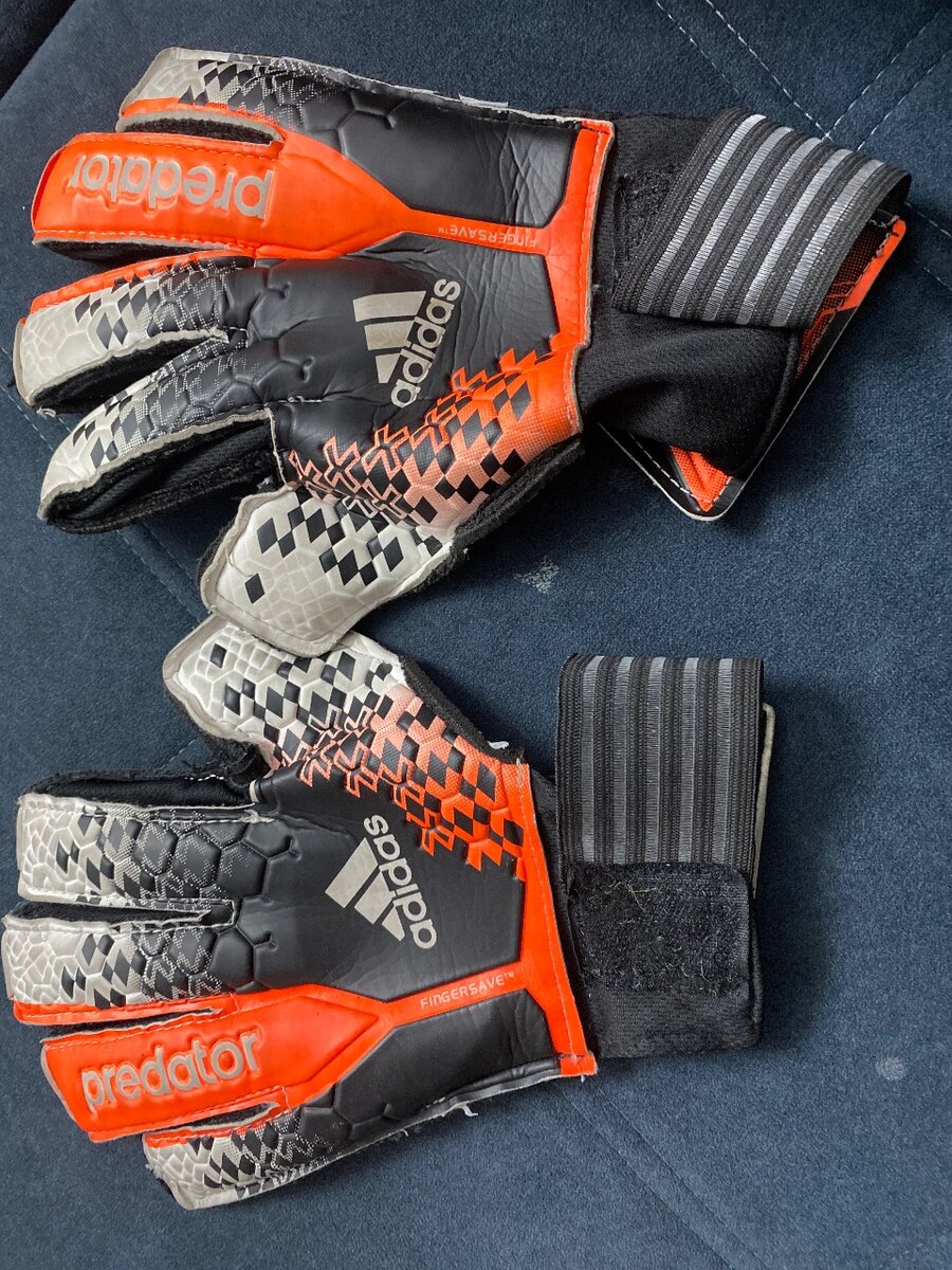 PREDATOR ПЕРЧАТКИ