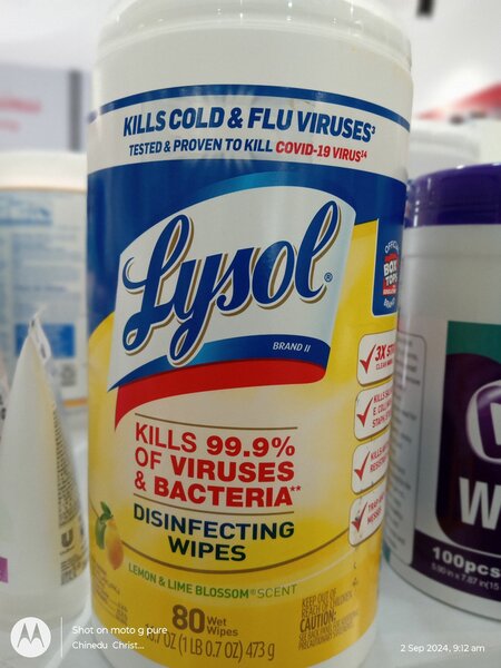 LYSOL DISINFECTANT wipes