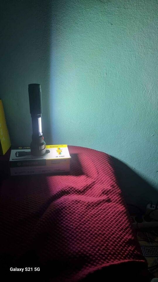 Torche aux xénon rechargeables