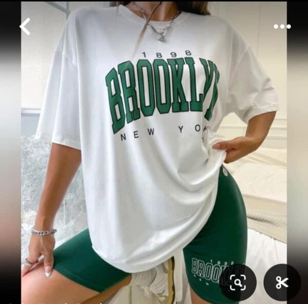 Suit of T-shirt and short loafers