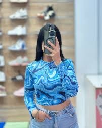 Haut féminin à motifs bleus