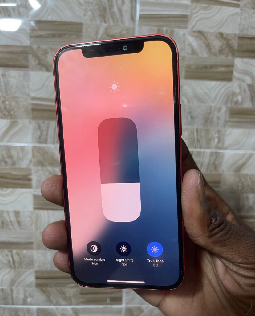iPhone 12 simple