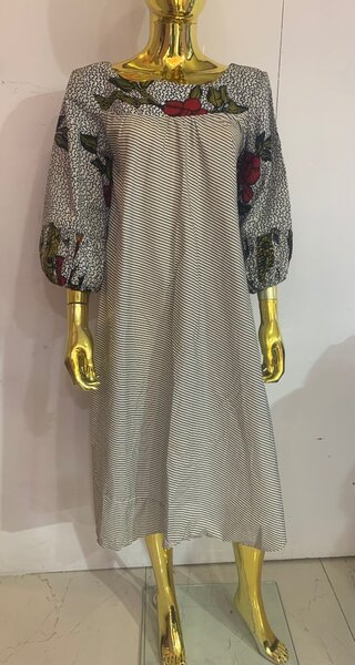 Robe élégante à motifs floraux