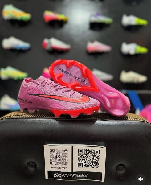 Crampons Nike