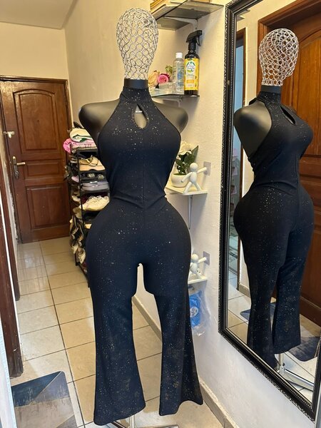 Combinaison élégante noire