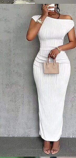 Robe Blanche Élégante