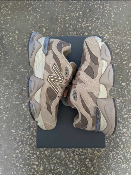 New Balance 9060