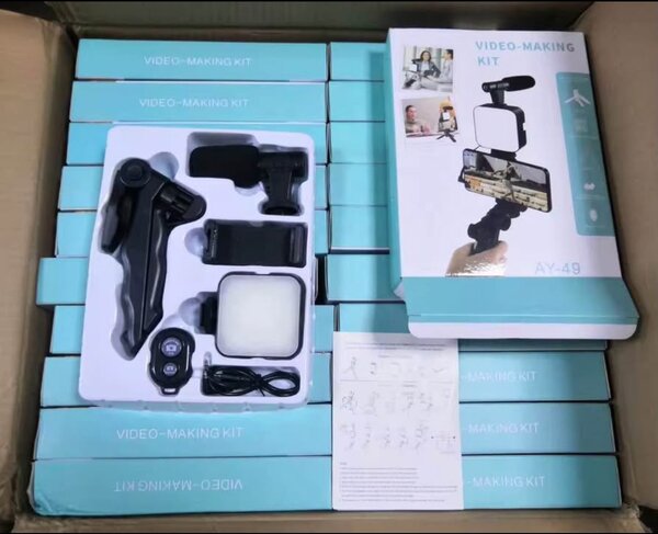 Support de téléphone+ télécommande +mini lampe et micro