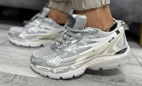 OFF-WHITE Be Right Back