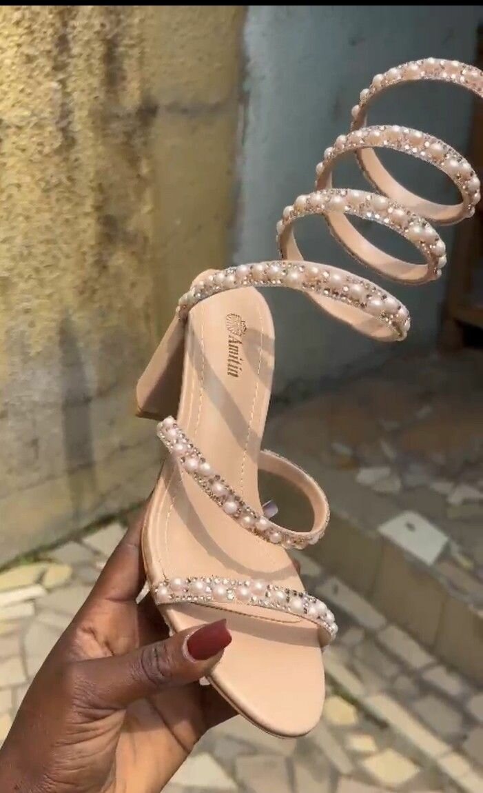 Sandales à talons perles élégantes