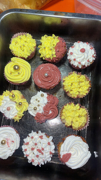 Cupcakes décoratifs assortis