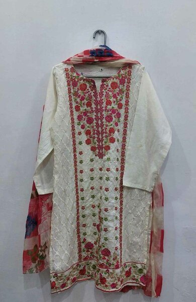 Beautiful stitched 2pc dress