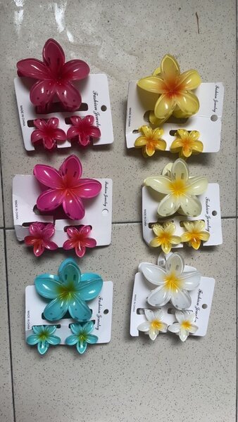 Épingles à cheveux fleurs colorées