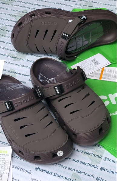 Classic platform crocs 