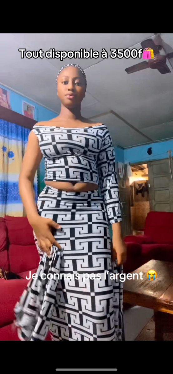 Ensemble Chic Femme Motifs