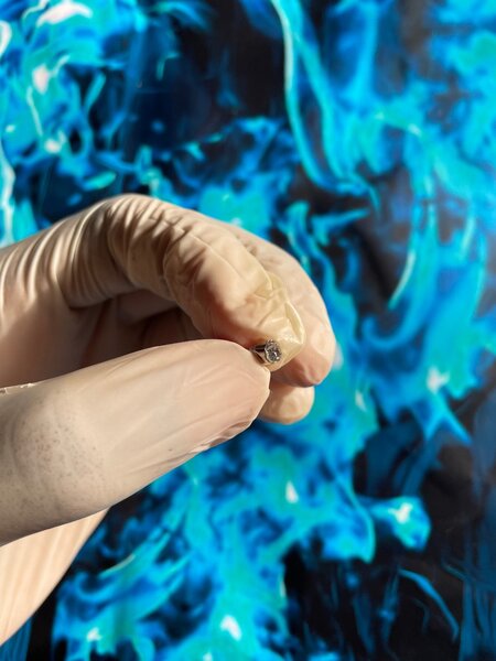 Diamant brut étincelant