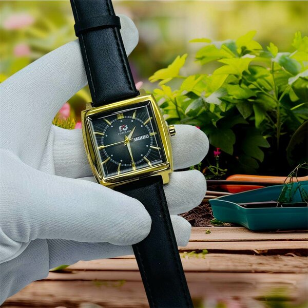 Montre élégante en cuir