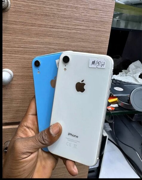 iPhone XR 64GB Débloqué