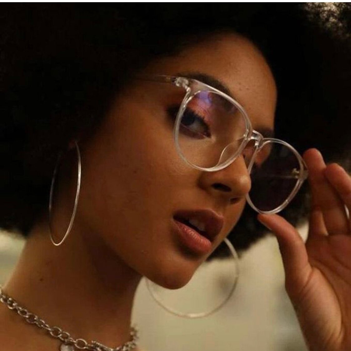 Lunettes élégantes transparentes