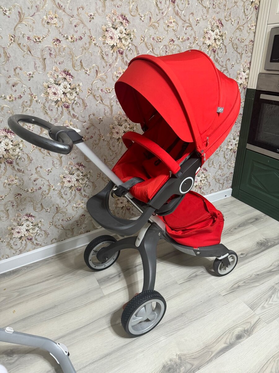 Продается STOKKE 2/1 полная комплектация, 2 дождевика,2сетки