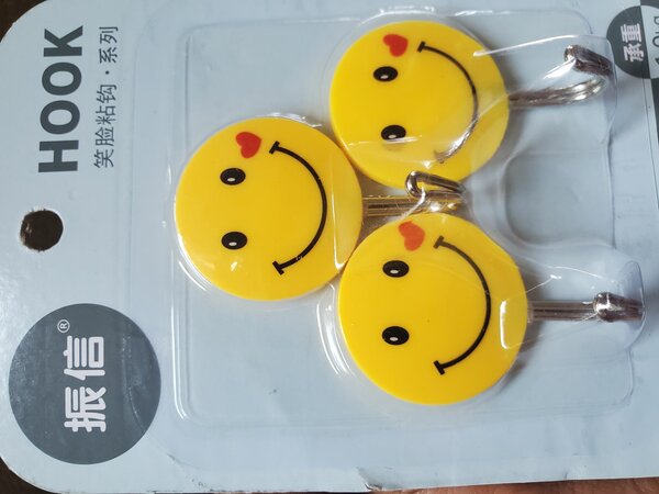 Crochet murale en smiley