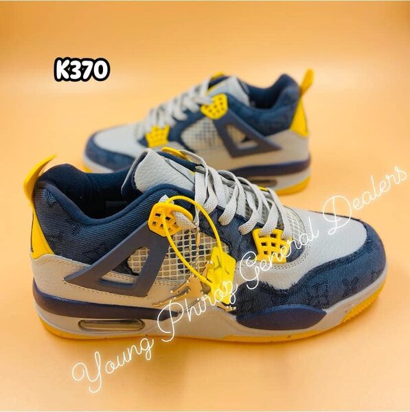 Good Quality Sneakers Size: 40-45 